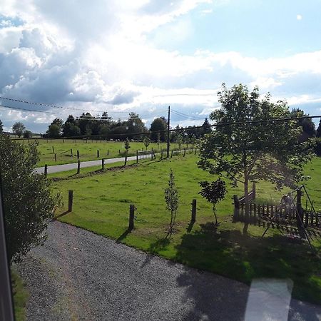 Pretty Farmhouse In Houffalize With Courtyard ภายนอก รูปภาพ
