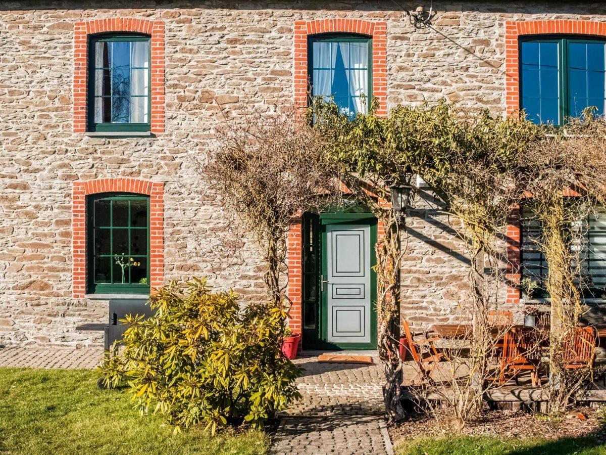 Pretty Farmhouse In Houffalize With Courtyard ภายนอก รูปภาพ