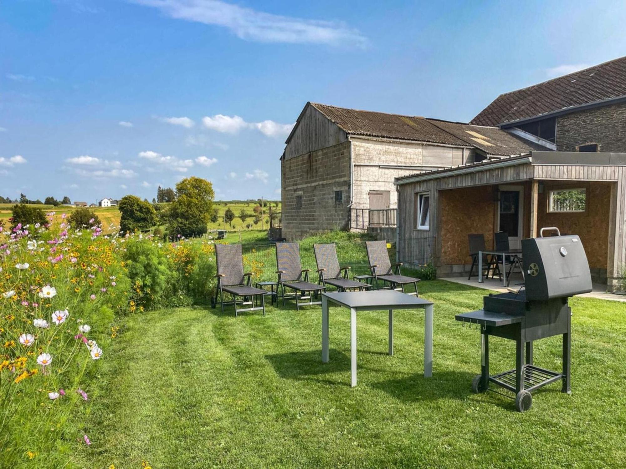 Pretty Farmhouse In Houffalize With Courtyard ภายนอก รูปภาพ