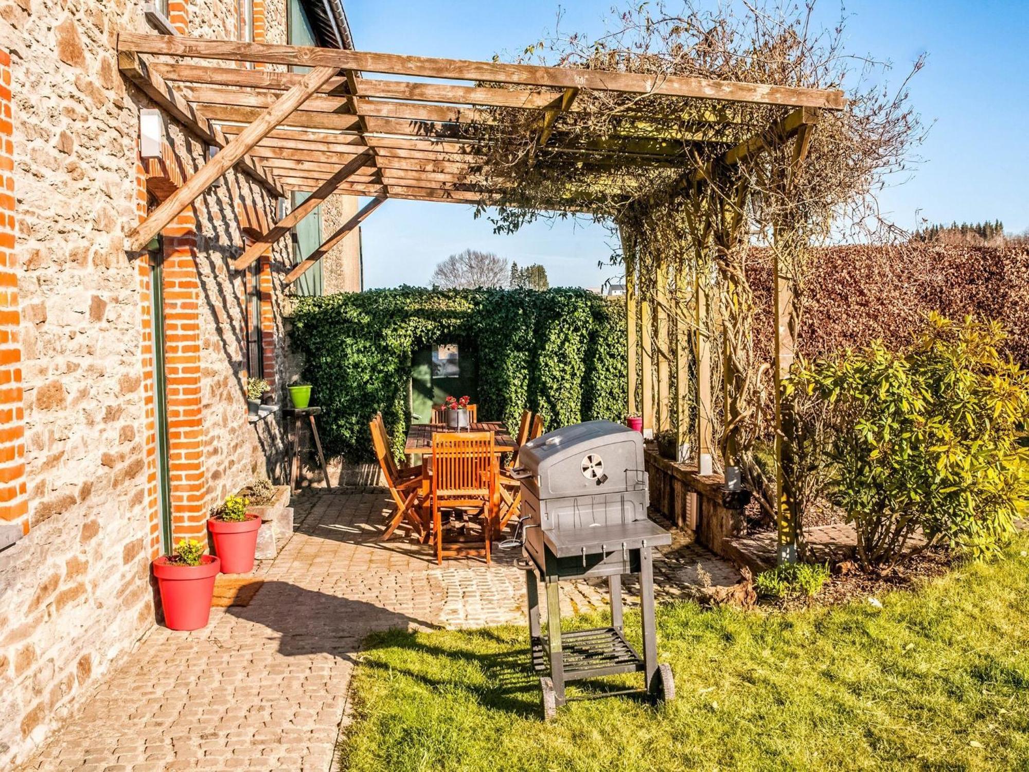 Pretty Farmhouse In Houffalize With Courtyard ภายนอก รูปภาพ
